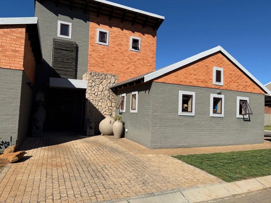 3 Bedroom Property for Sale in Waterval East North West
